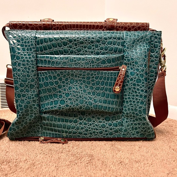 Samantha Brown Luggage - only used once, perfect condition - Picture 13 of 16